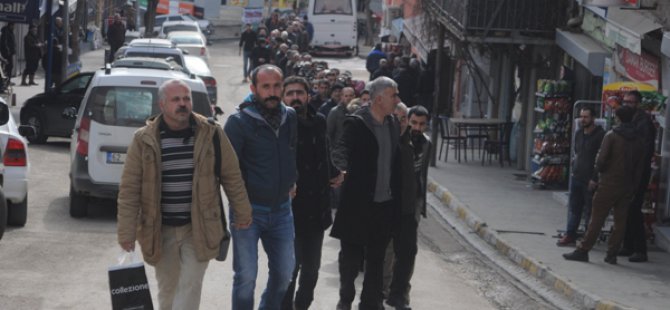 “İnsan Zinciri” ile protesto