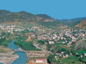 Dersim-Erzincan karayolu sürücüleri mağdur etti