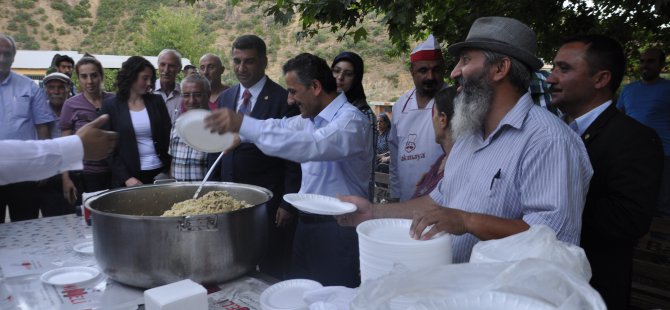 Cemevi ve Müftülük "Birlik Lokması" Dağıttı