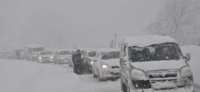 Tunceli Pertek yolu trafiğe kapatıldı