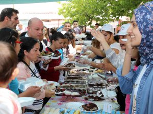 Anaokulu kermes düzenledi