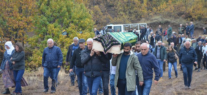 Şahin'in annesi toprağa verildi