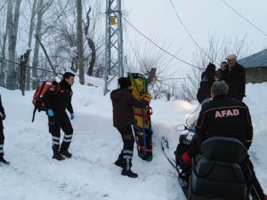 AFAD ekipleri hasta kadını kurtardı