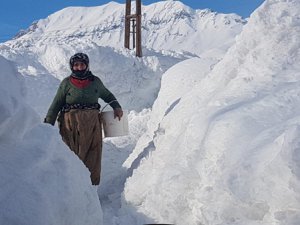 Ovacık’ta ağır kış koşulları vatandaşları zorluyor