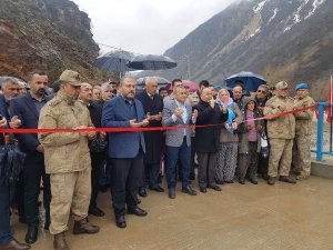 60 yıldır köprüsü olmayan köyün sorunu çözüldü