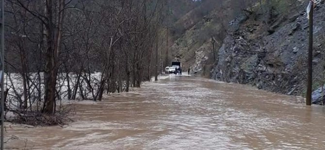 Munzur nehri taştı, Ovacık yolu kapandı