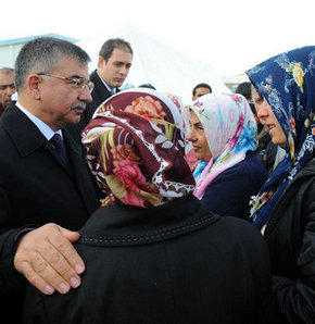 Depremzede yakını askerlere 2 ay izin!