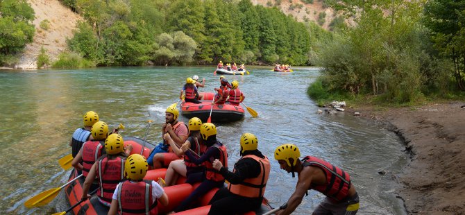 Dersim, turistleri ağırlamaya devam ediyor