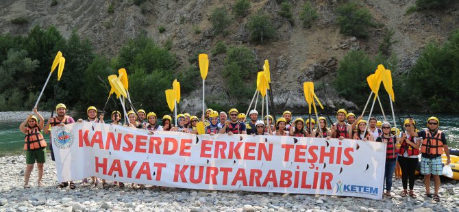 Sağlıklı yaşam için rafting yaptılar