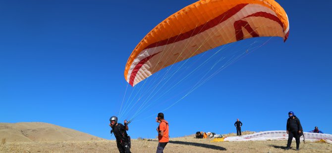 Yamaç paraşütü eğitimi başladı