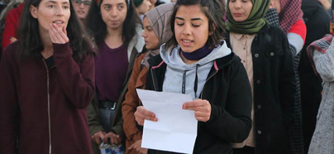 Kadın öğrencilerden yurt protestosu