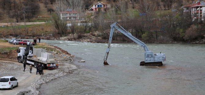 Kayıp Uzman Çavuş Güneş ve Gülistan'ı arama çalışmaları sürüyor