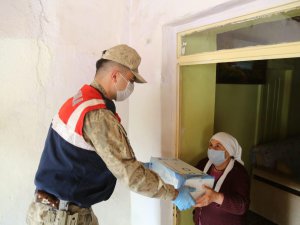 Vefa ekibi, Çiçek teyzenin şofben ihtiyacını karşıladı