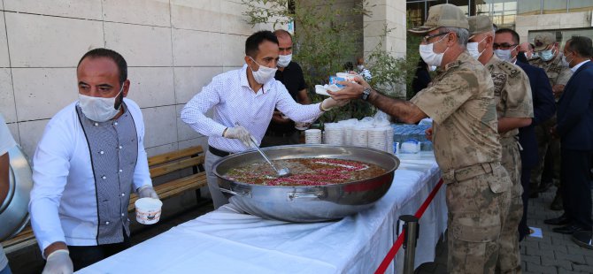 Üniversite aşure etkinliği düzenledi