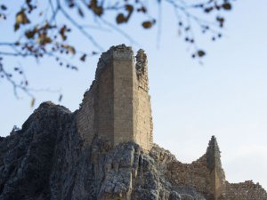 Tarihi Sağman Kalesi fotoğraf tutkunlarının gözdesi oldu