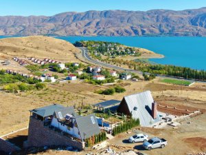 Göl manzaralı bungalov evler Elazığ’ın turizmine katkı sağlayacak