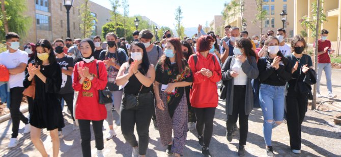 Munzur Üniversitesi öğrencileri rektörlüğe yürüdü