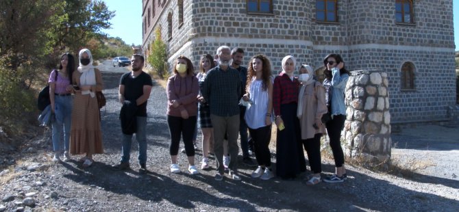 Öcalan'ın mektubunu okuyan Özcan, ‘Felsefe Evi’ kurdu