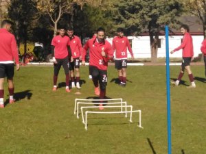 Elazığspor’da 3 futbolcu sarı kart sınırında