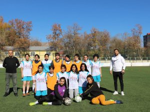 Bitlis Kadın Futbol Takımı üst lige çıkmak ter döküyor