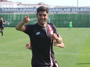 Elazığspor’da İzzet Topatar affedildi