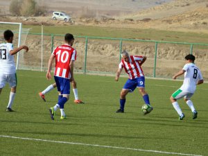 72'lik futbolcu yeni takımındaki ilk maçında beğeni topladı