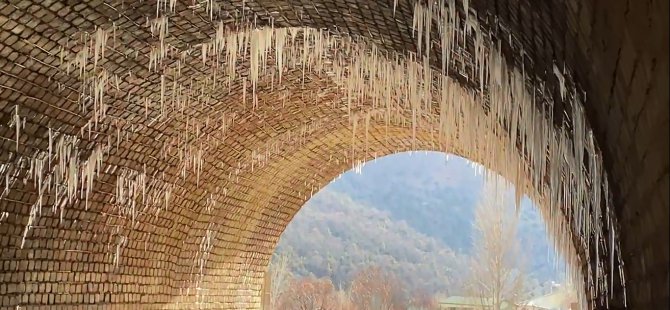 Pülümür yolundaki çığ tünelleri tehlike saçıyor