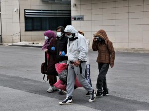 Tartıştığı kadın arkadaşını boğarak öldürüp, cesedi sandıkta saklamış