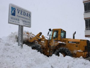 Bitlis’te 66 köy yolu ulaşıma kapandı