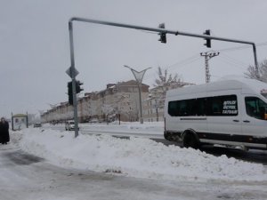 Bitlis’te 198 köy yolu ulaşıma kapandı