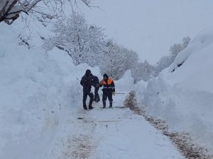 İçme suyu kaynağının üzerine çığ düştü, şehir susuz kaldı