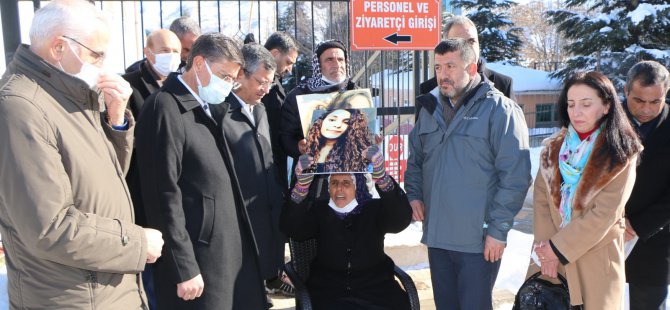 Milletvekilleri ve Diyarbakır Barosu’ndan Doku ailesine  destek ziyareti