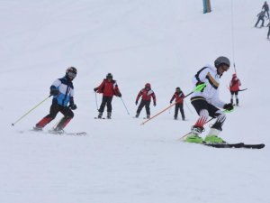 Bitlis’te geleceğin kayakçıları yetişiyor