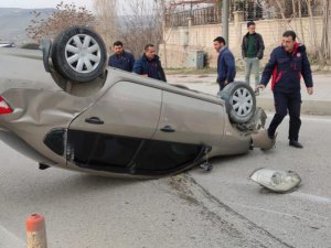 Elazığ’da otomobil ters döndü: 1 yaralı