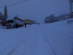 78 köy yolu ulaşıma kapandı