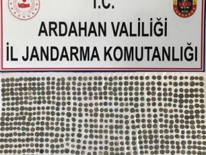 Ardahan'da Bizans Dönemi'ne ait 642 tarihi sikke ele geçirildi