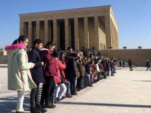 Ağrılı çocuklar Anıtkabir’de