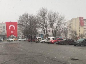 Iğdır'da kar yeniden başladı