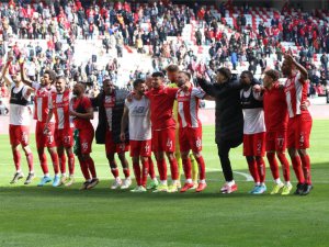 Antalyaspor 8 maçtır yenilmiyor