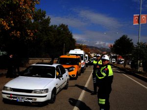 Trafiği düzenlemiyorlar ama en iyi cezayı kesiyorlar