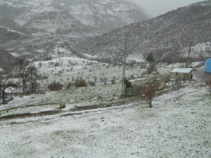 Posof yine beyaza büründü