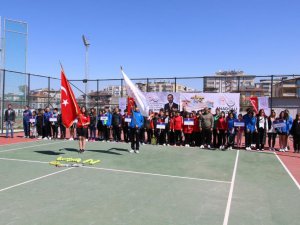 Van’da Analig Tenis Grubu müsabakaları başladı