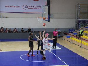 Kadınlar Basketbol Süper Ligi: Elazığ İl Özel İdare: 60 - Antalya 07 Basketbol: 67