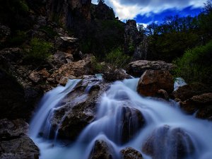 Dersim'in yaylalarında ilkbahar ve kış manzaraları bir arada