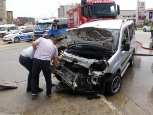 Yüksekova’da trafik kazası: 3 yaralı