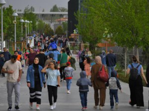 Büyükşehir’in Hayvanat Bahçesi’ne 3 günde 50 bin ziyaretçi