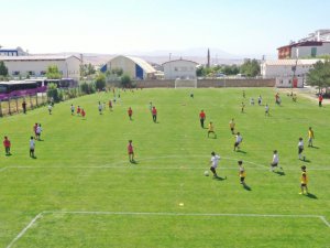 Van Büyükşehir Belediyesinin yaz okulları sona erdi