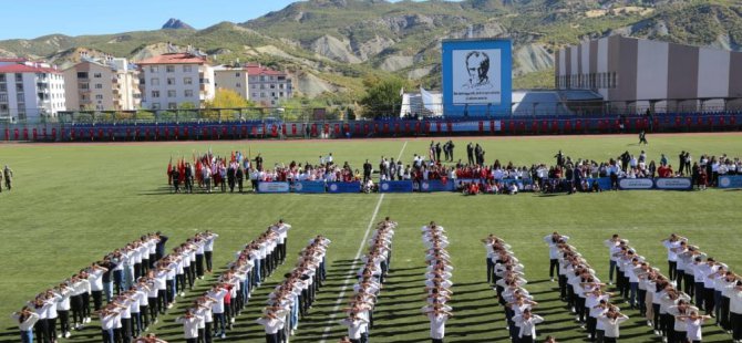 Tunceli’de Cumhuriyet Bayramı kutlaması