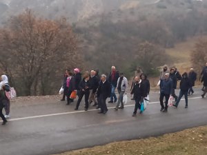 Sütlüce köylüleri lokma dağıttı