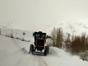 Karla mücadele çalışmaları sürüyor